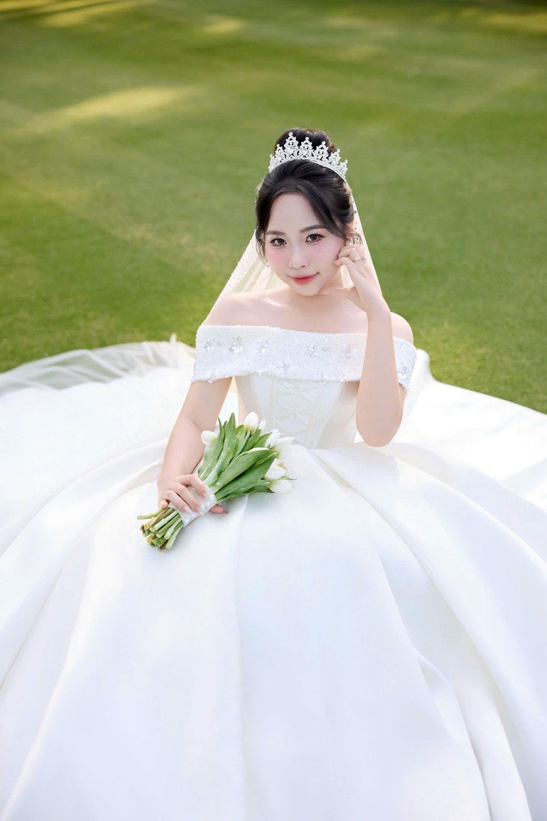 Ảnh cô dâu Phương Nga